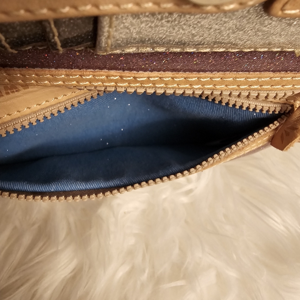 Consuela Lyndz Uptown Crossbody - Picture 7 of 10